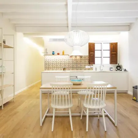 Cream Homes La Rambla, Turismo De Interior Apartment *